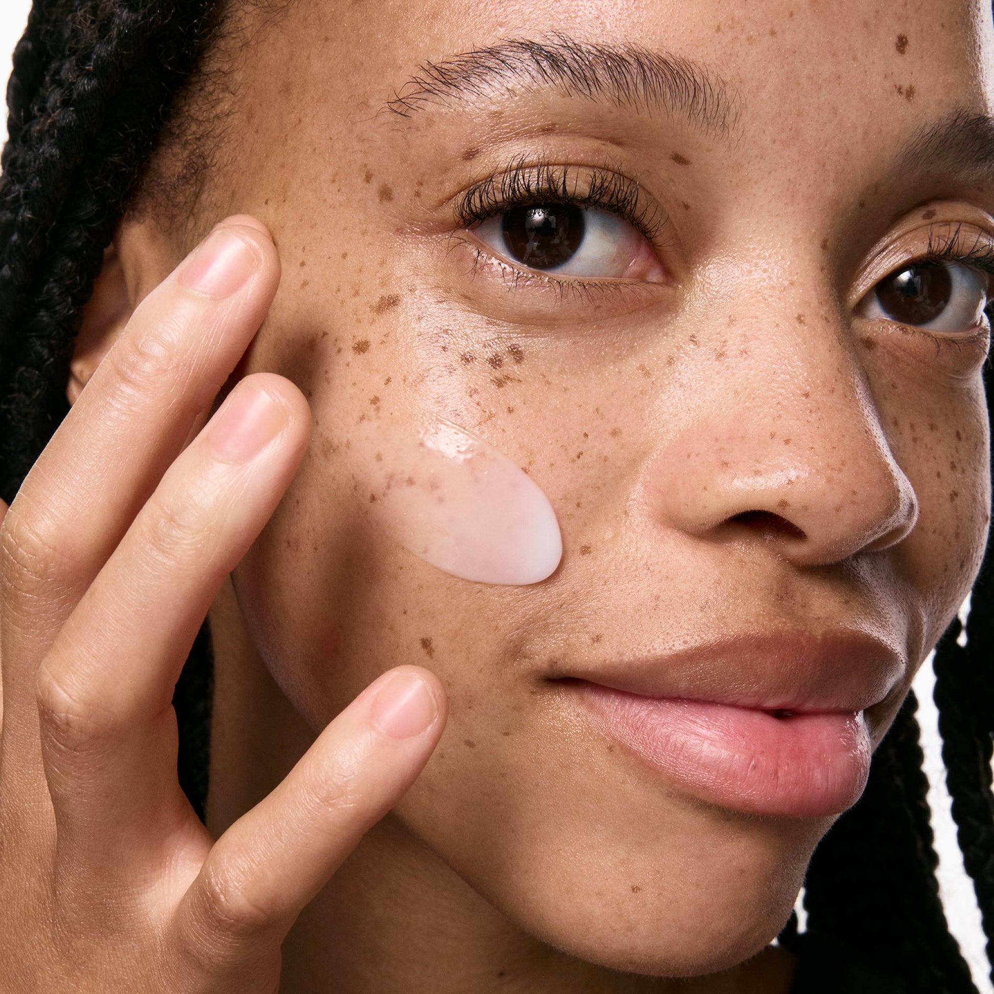 vitamin-b-c-and-e-moisturizer-a7 VitBC_E_ModelGoopMacro_2000x2000_bc64d363-139d-4699-88a9-2e0b1942763a.jpg